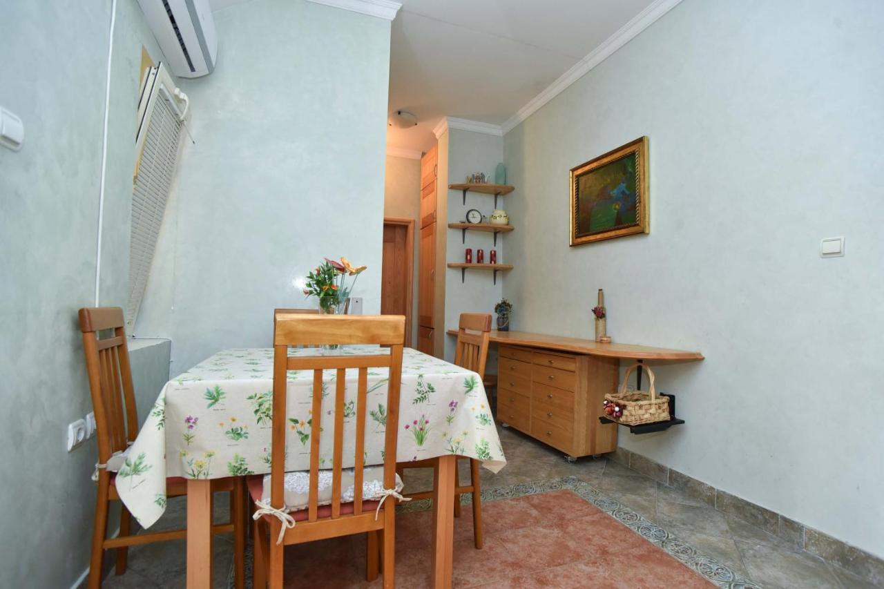 Comfort Inn Old Town บุดวา ภายนอก รูปภาพ